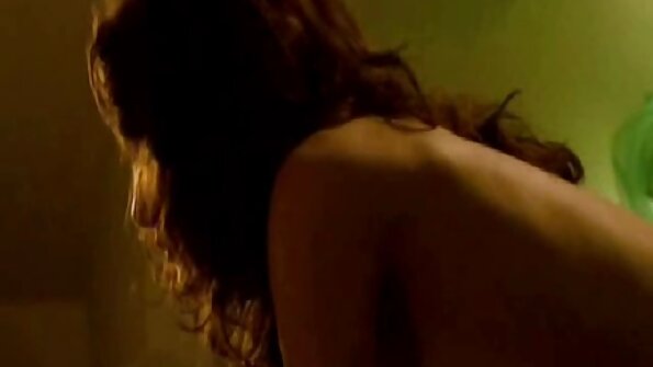 Качок кінчає на овлосату пизду відео секс мама дівчини після сексу.
