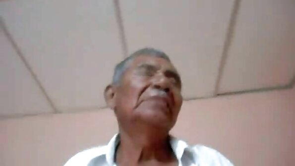 Качок спокусився на велику дупу брюнетки і трахнув теличку. video xxx ru