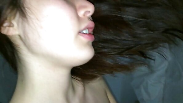 Глибокий порно з дружиною анальний секс фімозним членом у попку та рот з бабою.