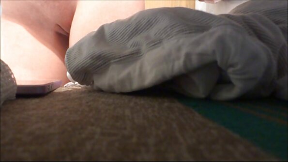 Грудаста теличка смокче хер і азартно трахкає. erotika18