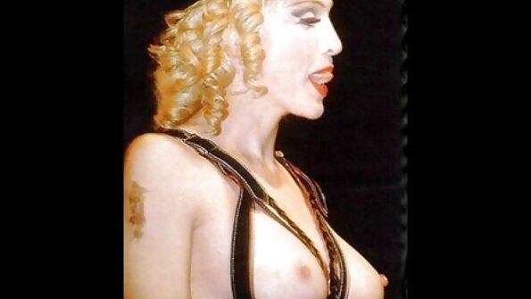 Грудаста порно простітутка господиня попросила хлопця виїбати пизду і скінчити в рот.