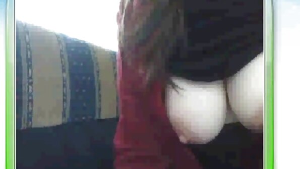 Грудасту чешку ебут секс дорослі на столі від першої особи і закінчують зверху.