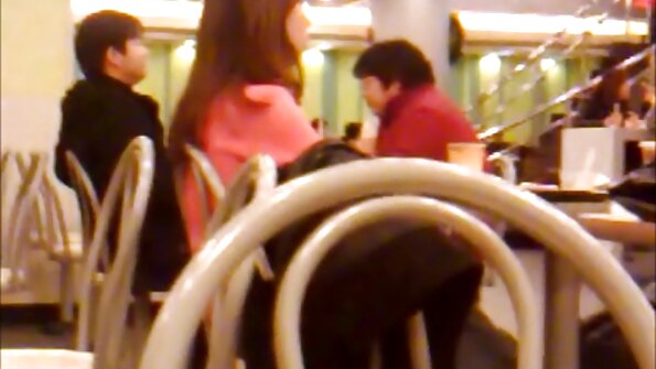 Дикий секс молодого sekes xxx хлопця та зрілої тітки в рожевому корсеті