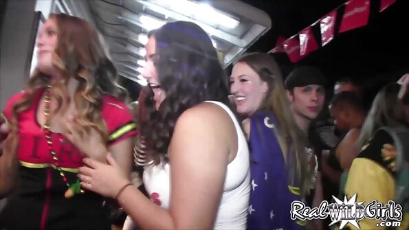 Домашня груповуха зрілих секс на весіллі з молодими.