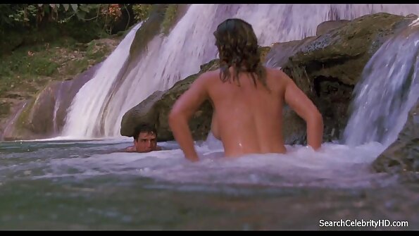 Зрілий чоловік зраджує дружину з patty michova porno молодою подружкою.