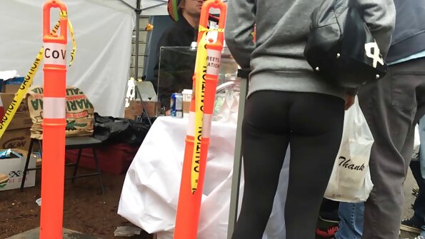 Ella Knox гола в душі збудила мужика і брат і сестра секс вони пішли ебатися.