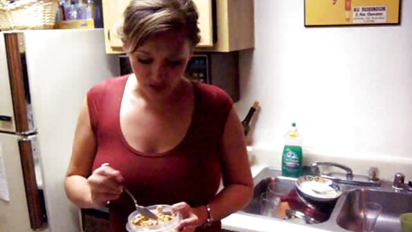 Angell Summers заливає жопу спермою. фільми ххх