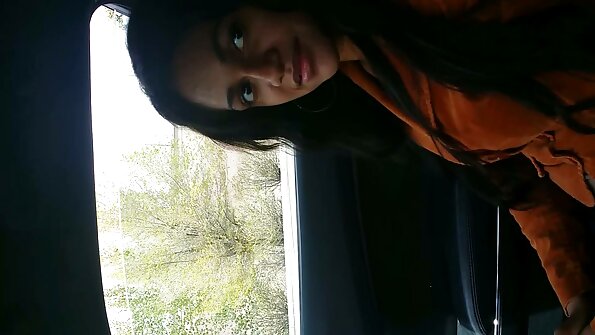 Волосатий мужик заплатив телиці бабло секс в школі щоб його трахнули в дупу.