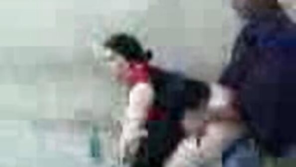 Дівчина в секс порно ляльки білизну трахнула з клієнтом.