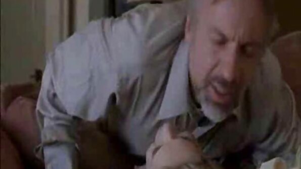 Іноді Alexis Crystal достатньо мови, порно за деньгі щоб отримати оргазм.